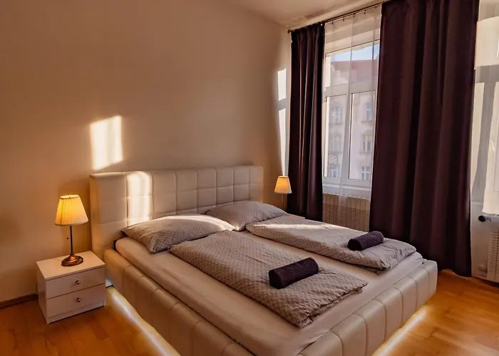5 Bob's - 2 Bedrooms With King Size Beds